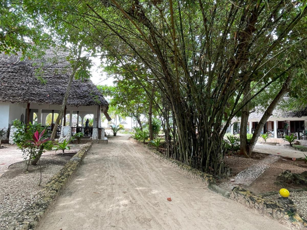 Mambo Ocean Resort Пвани-Мчангани Экстерьер фото