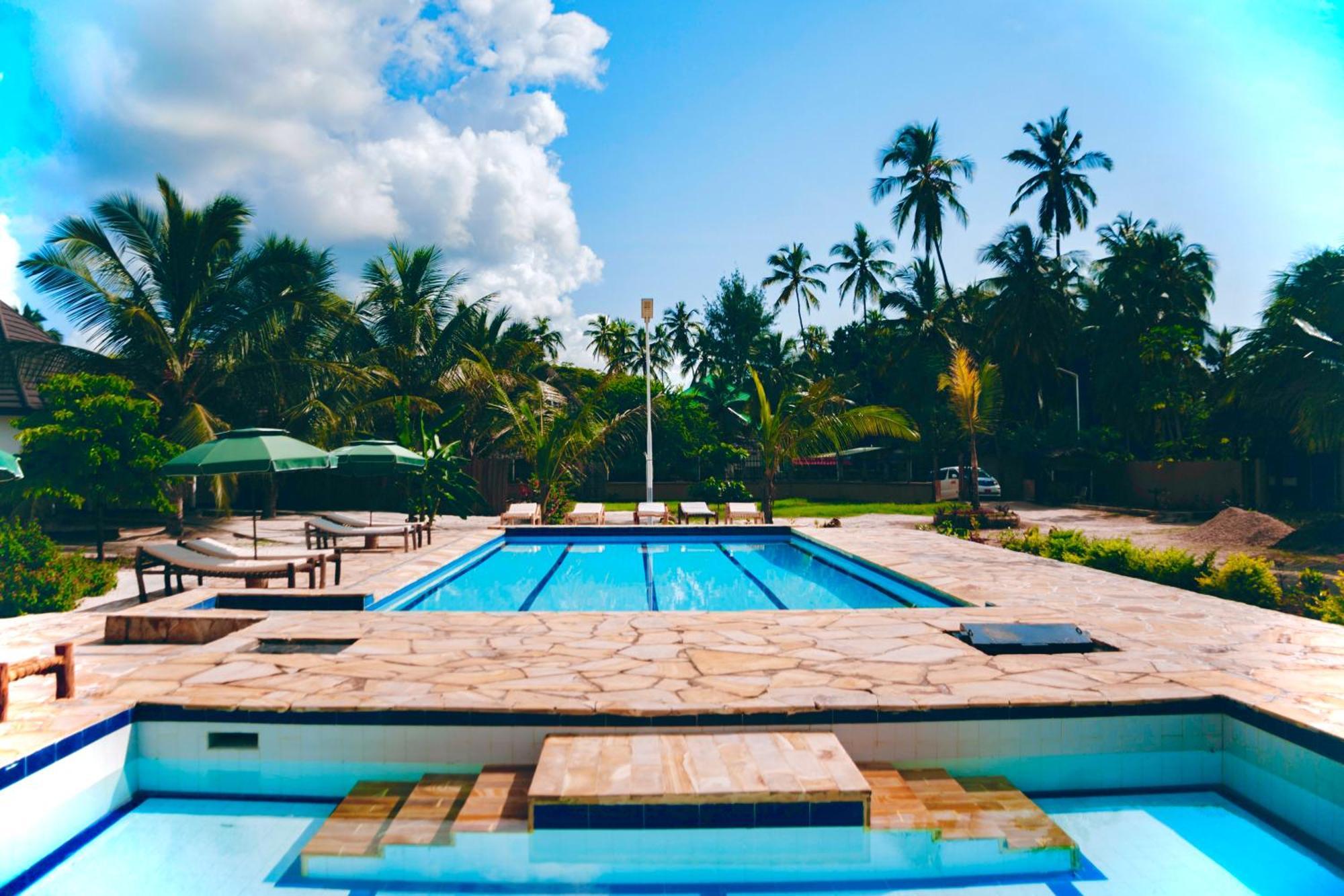 Mambo Ocean Resort Пвани-Мчангани Экстерьер фото