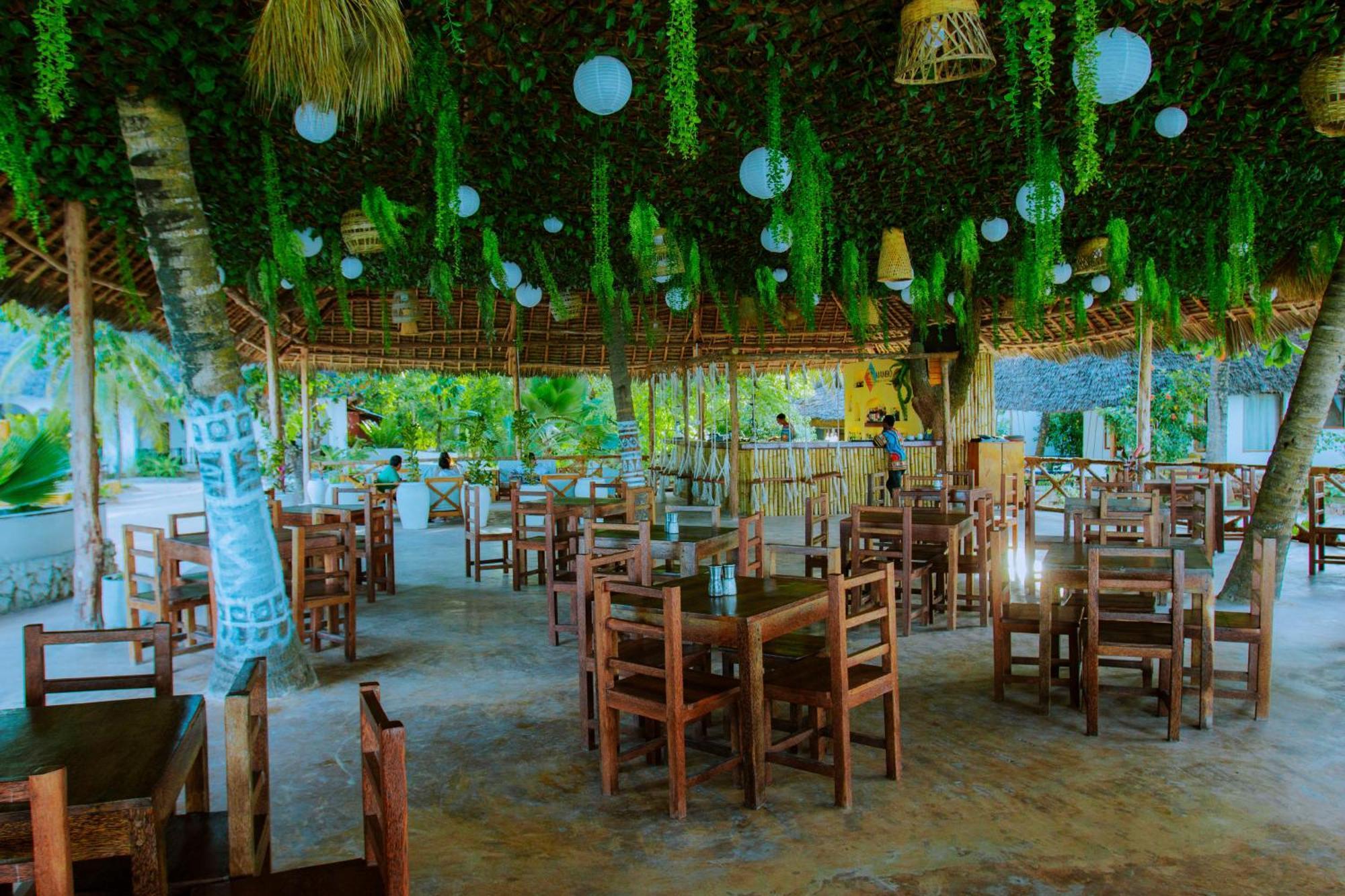 Mambo Ocean Resort Пвани-Мчангани Экстерьер фото