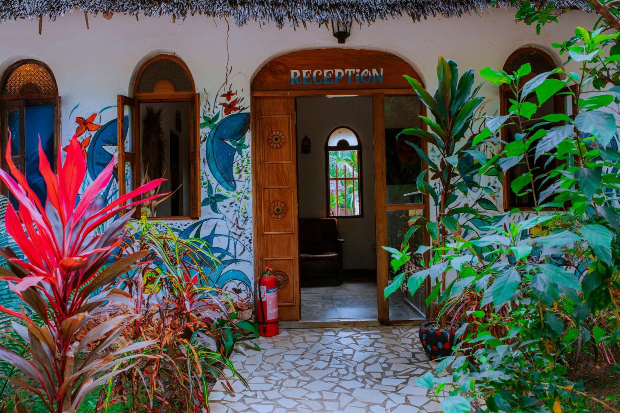 Mambo Ocean Resort Пвани-Мчангани Экстерьер фото